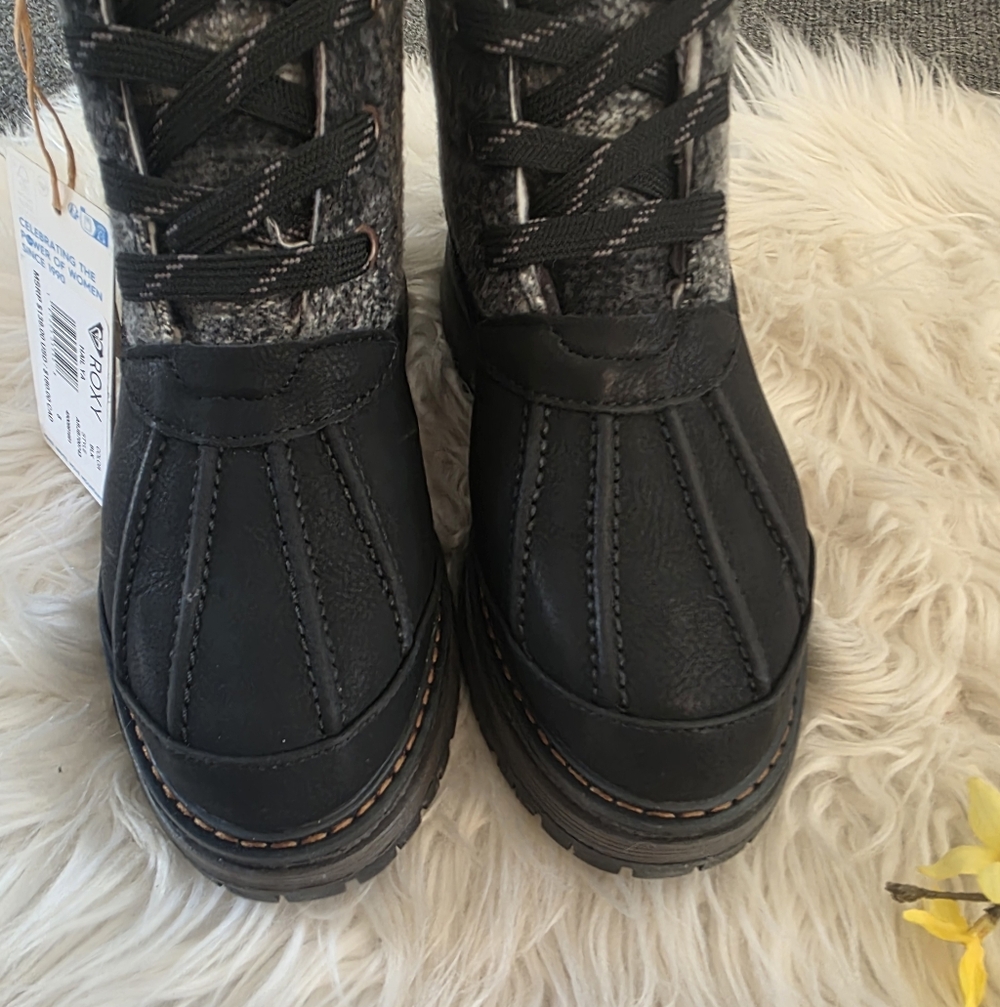 NWT Roxy Hail Ya Boot, Size 5 - Picture 9 of 17